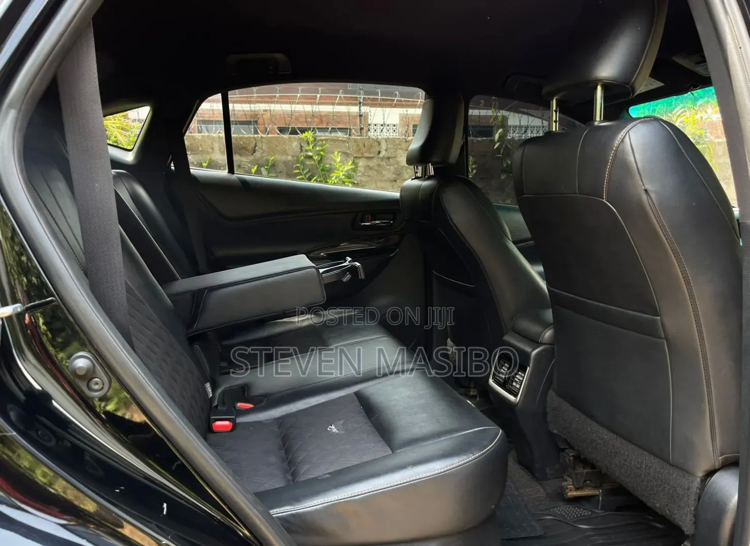 Toyota Harrier 2.0 2018 Black