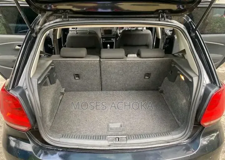 Volkswagen Polo 2015 Black