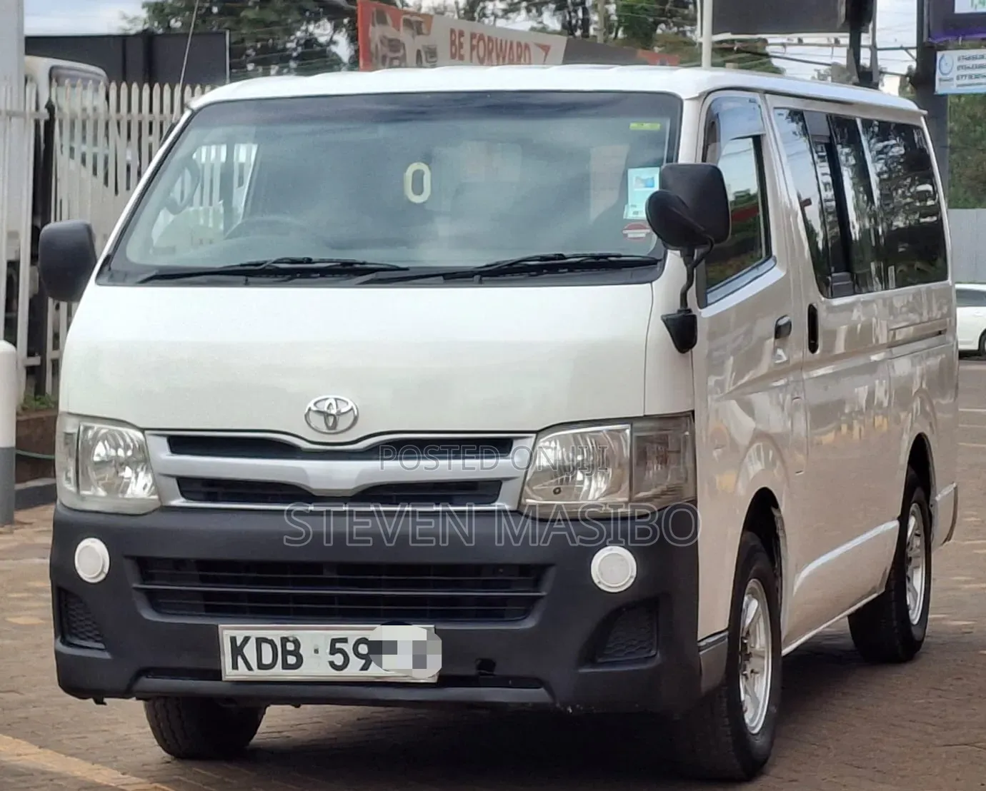 Toyota HiAce 2013 White