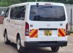 Toyota HiAce 2013 White