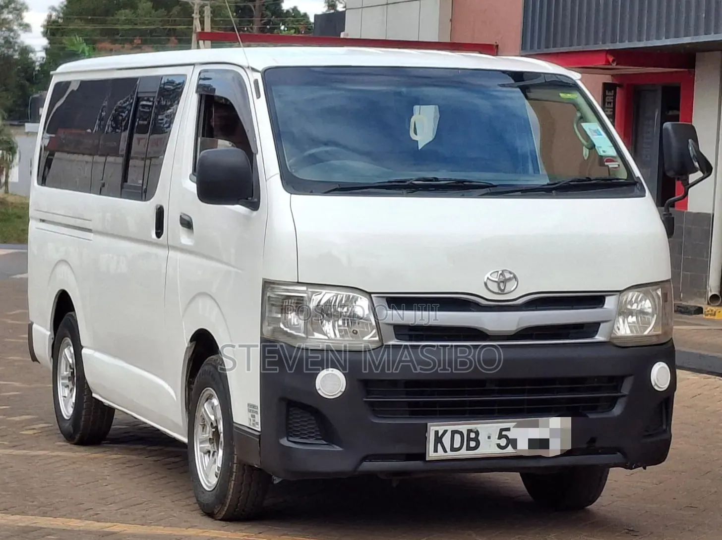 Toyota HiAce 2013 White