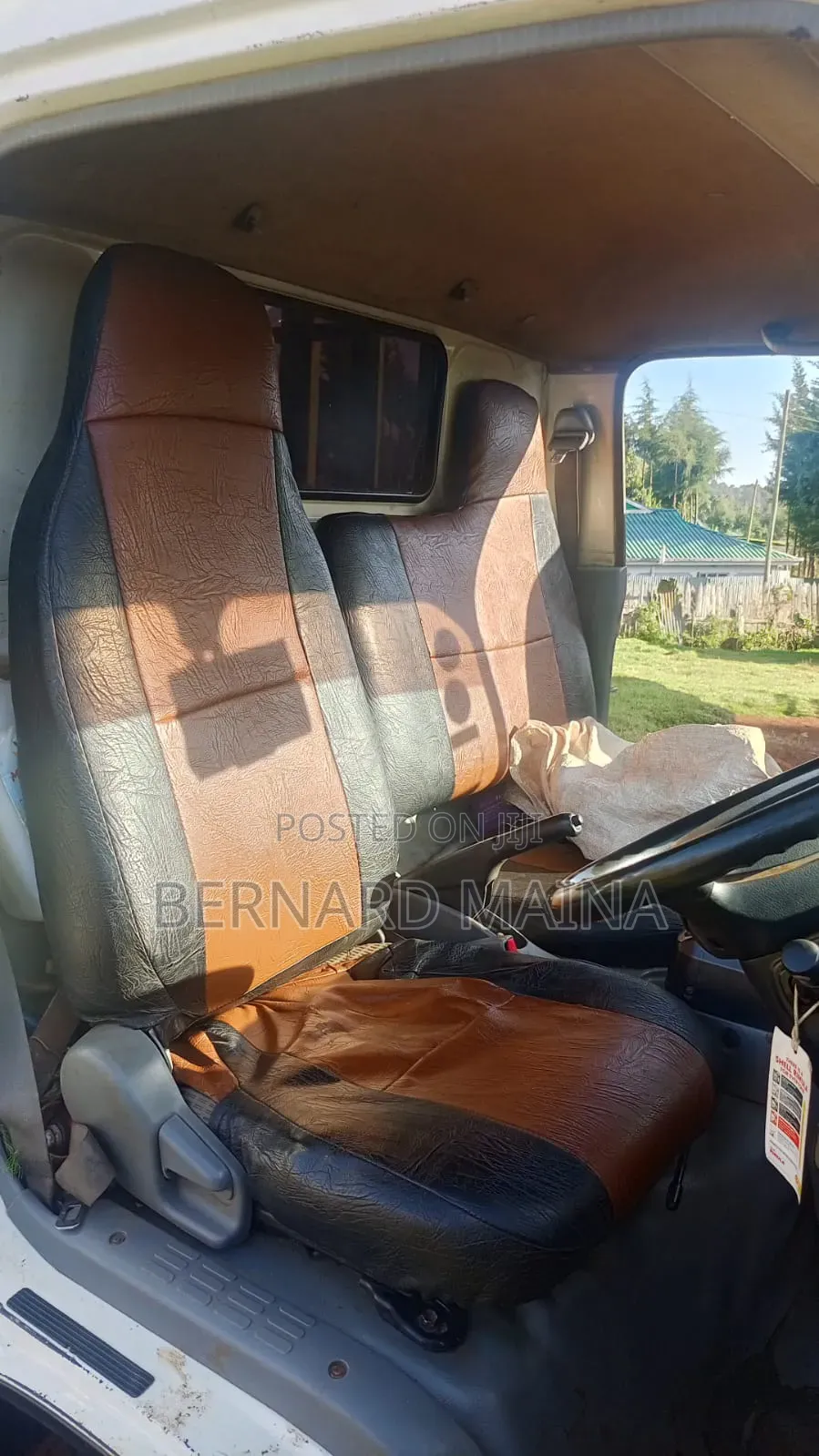Hino Dutro Truck