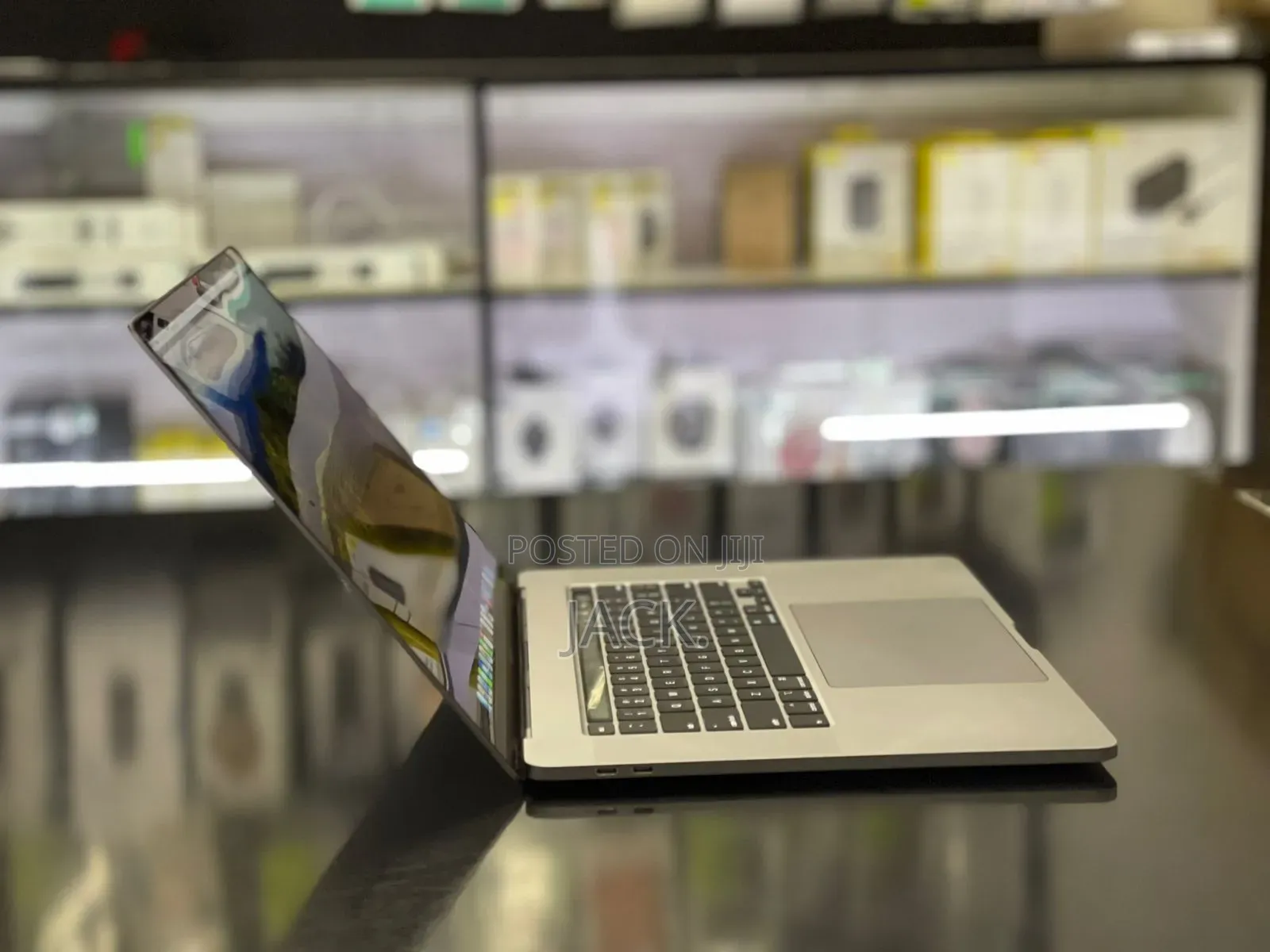 Laptop Apple MacBook 2019 32GB Intel Core i9 SSD 1T