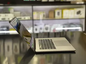 Laptop Apple MacBook 2019 32GB Intel Core i9 SSD 1T