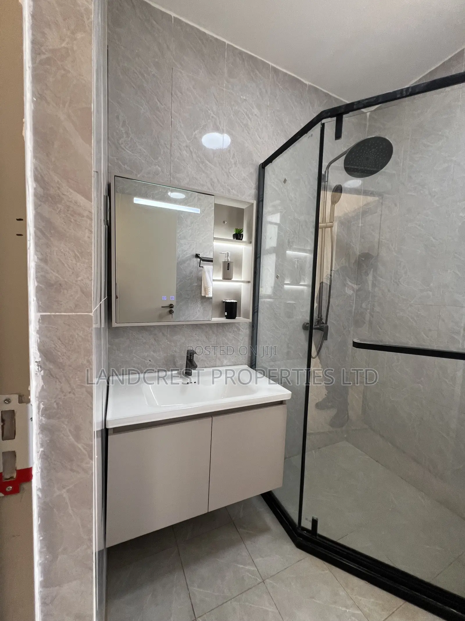 1bdrm Apartment in Roysambu for sale