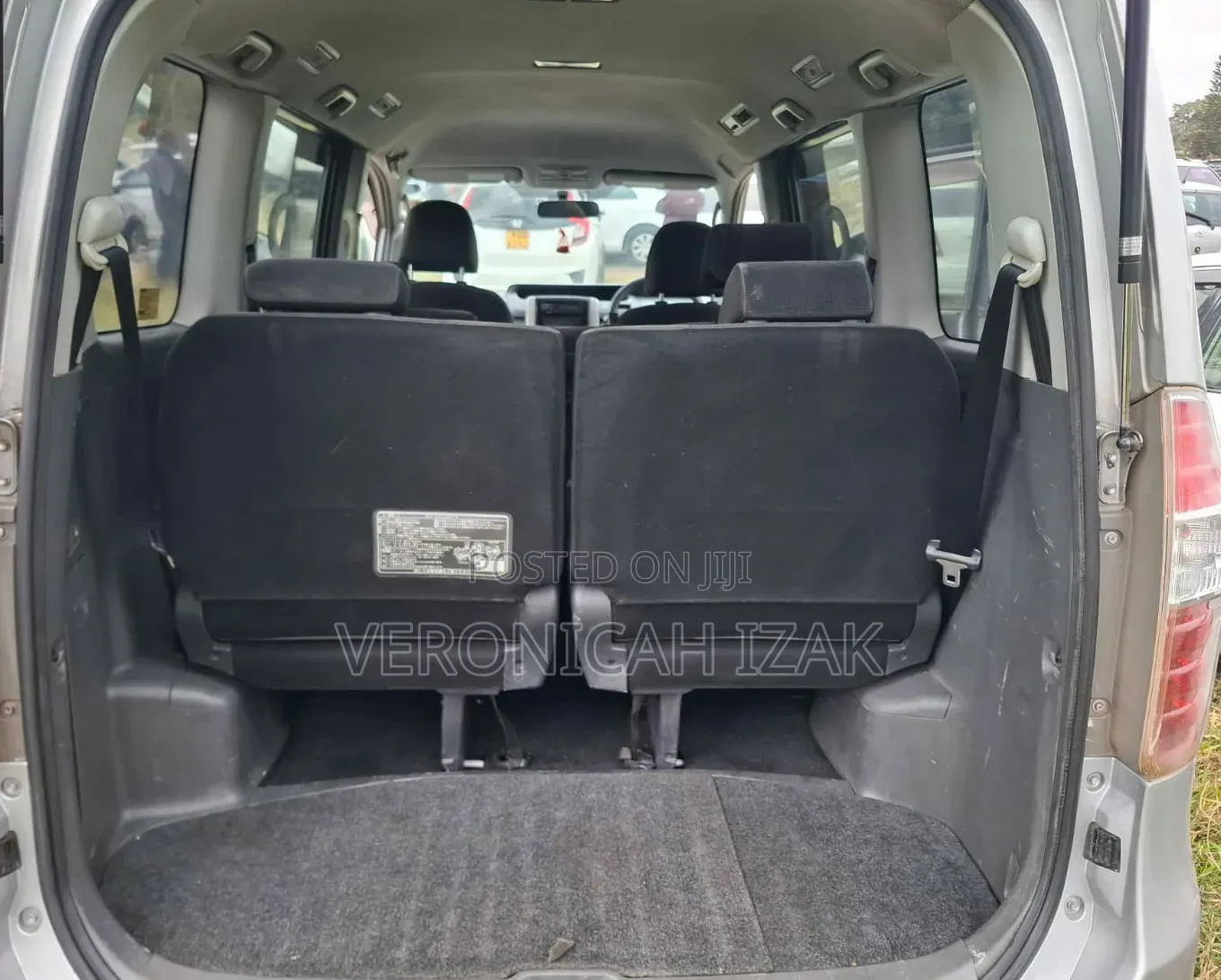 Toyota Noah 2009 Silver