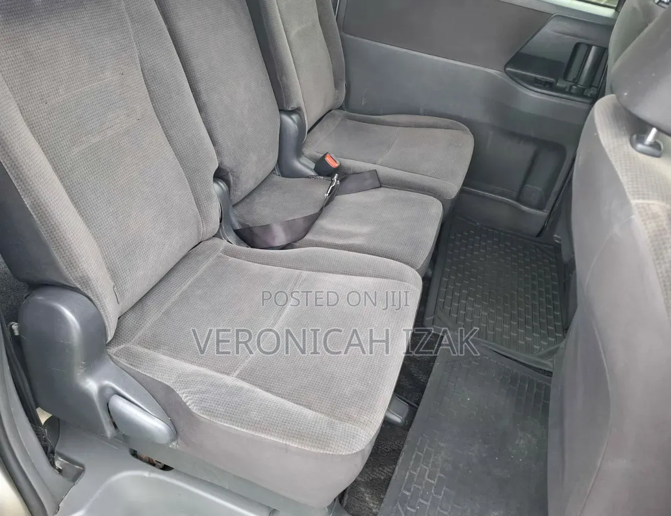 Toyota Noah 2009 Silver