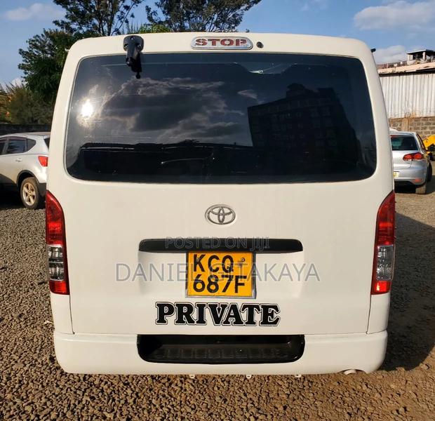 Toyota HiAce 2012 White - thumbnail 2