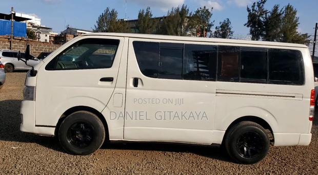 Toyota HiAce 2012 White - thumbnail 3