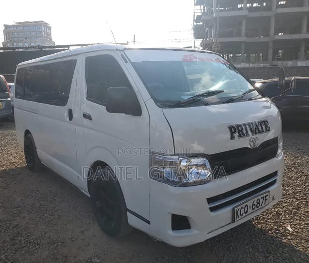 Toyota HiAce 2012 White - thumbnail 4