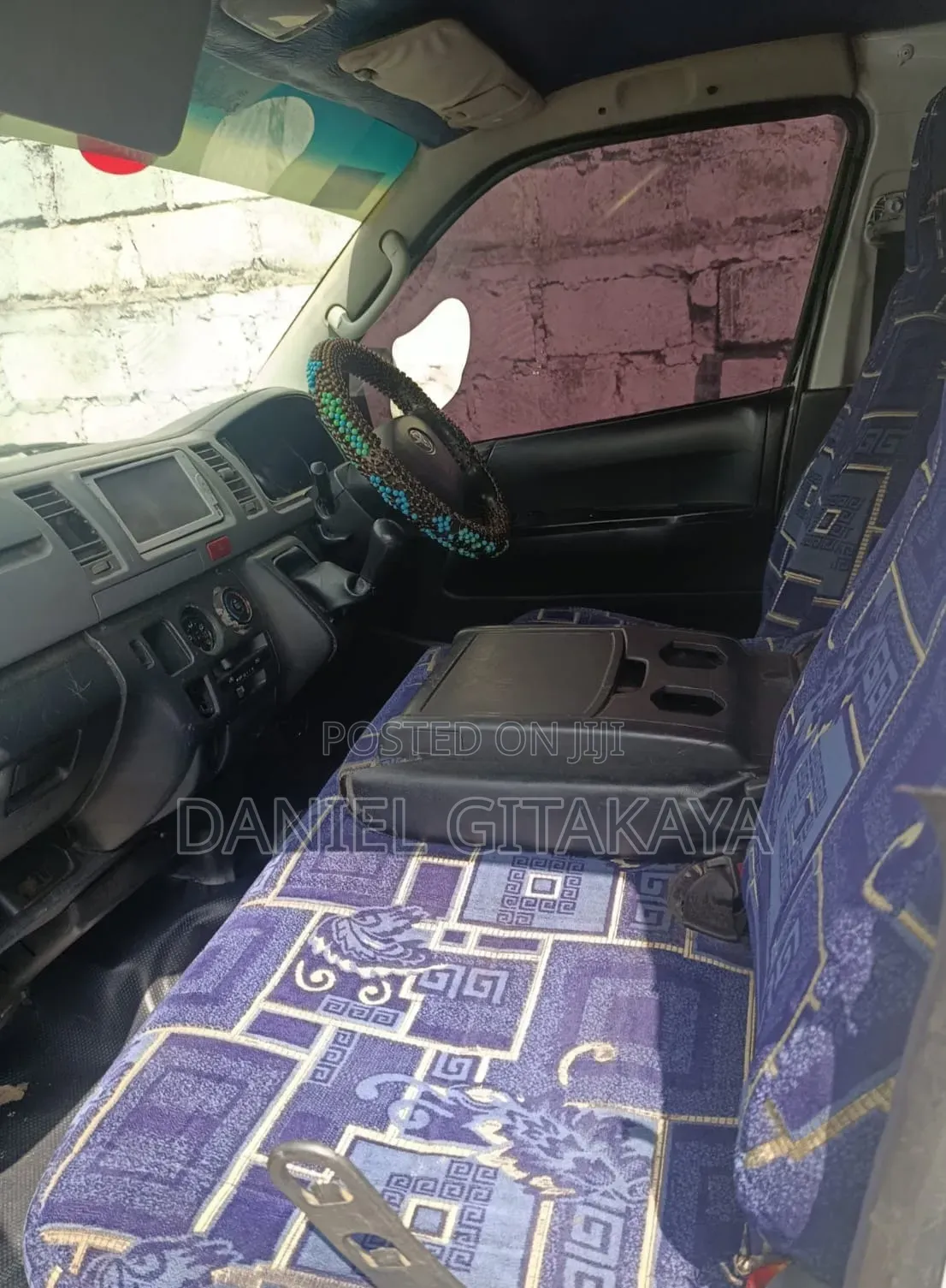 Toyota HiAce 2012 White