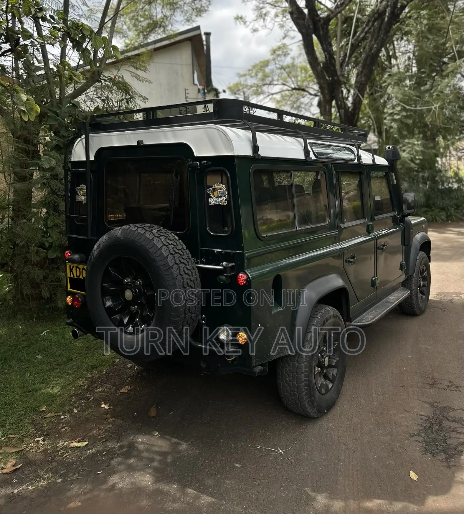 Land Rover Defender Puma 110 2.4 TD 2010 Green
