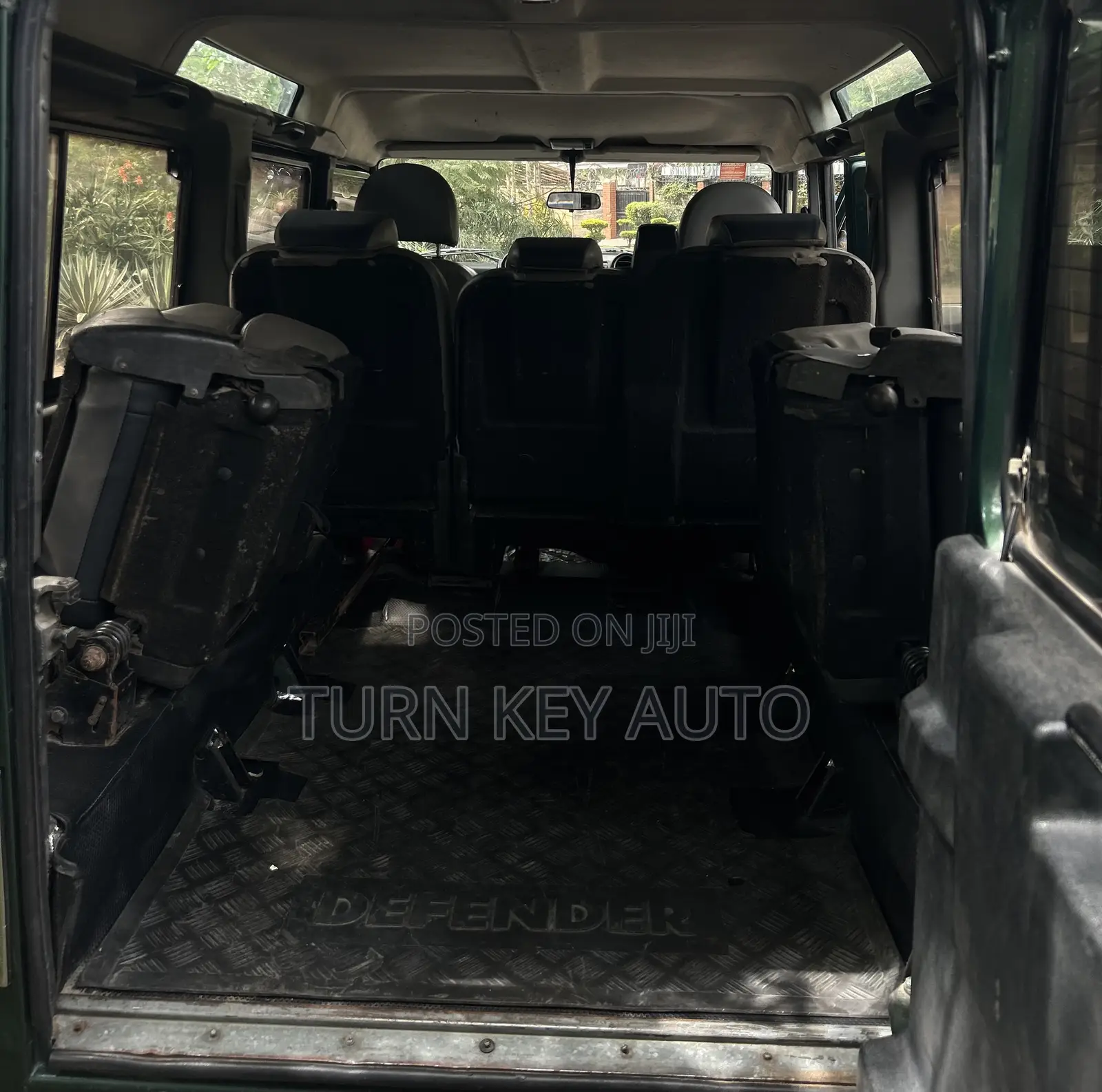 Land Rover Defender Puma 110 2.4 TD 2010 Green