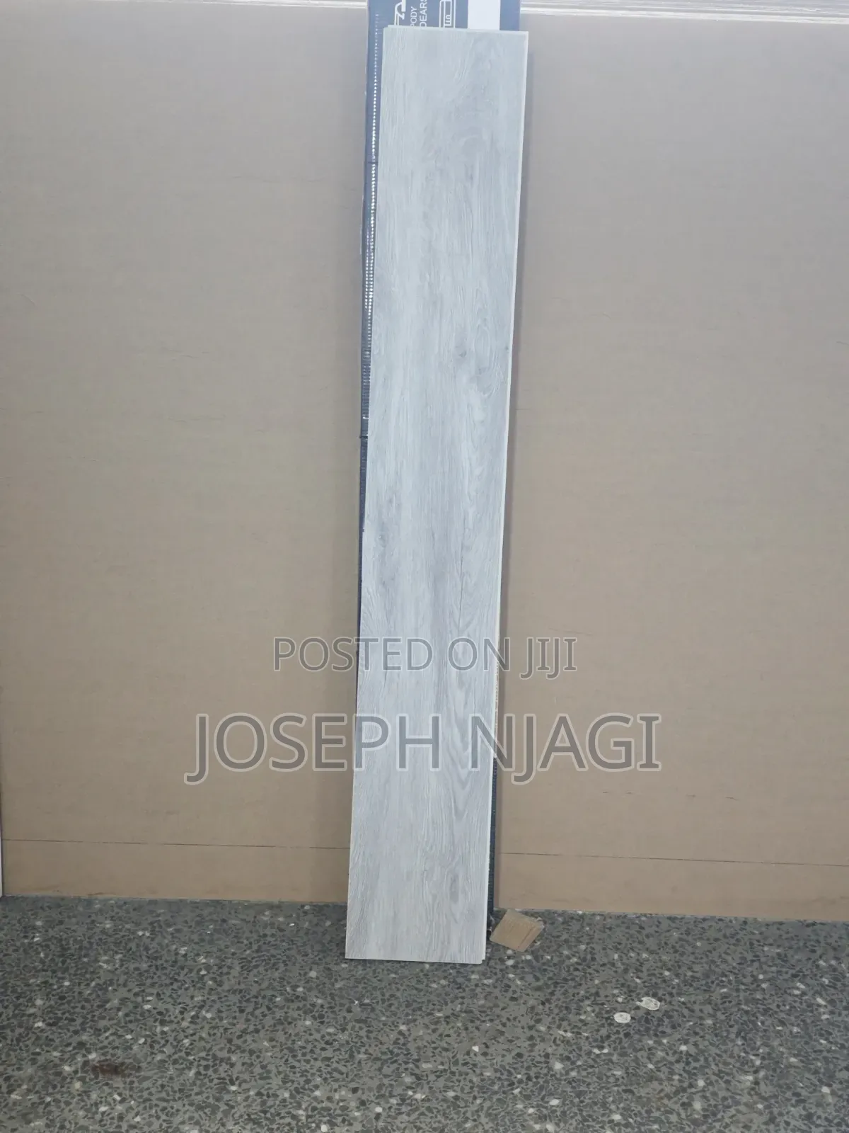 SPC Flooring Wood Grain in Stock