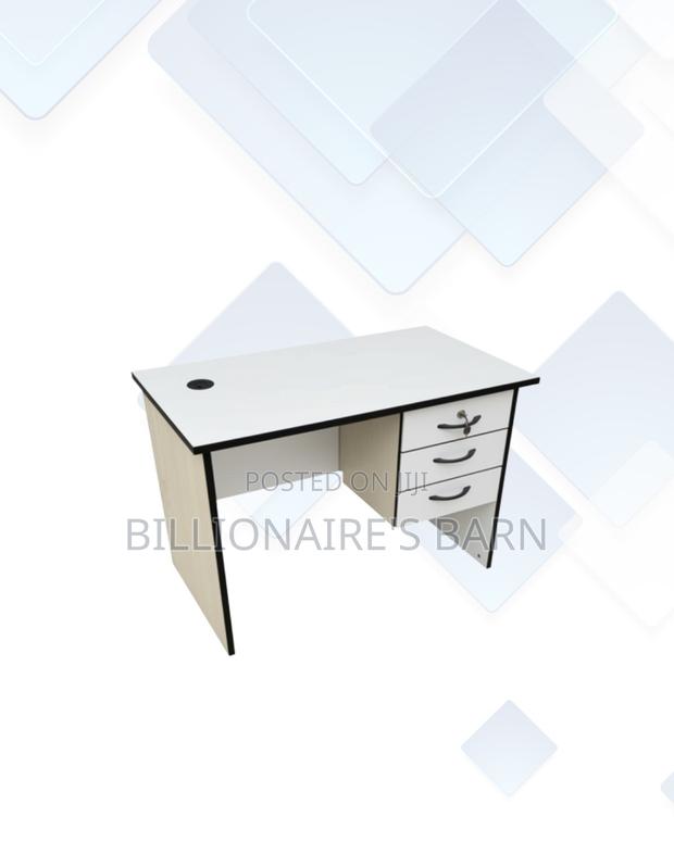 Compact 0.9m Wooden Desk for Focused Home Office Work - thumbnail 2