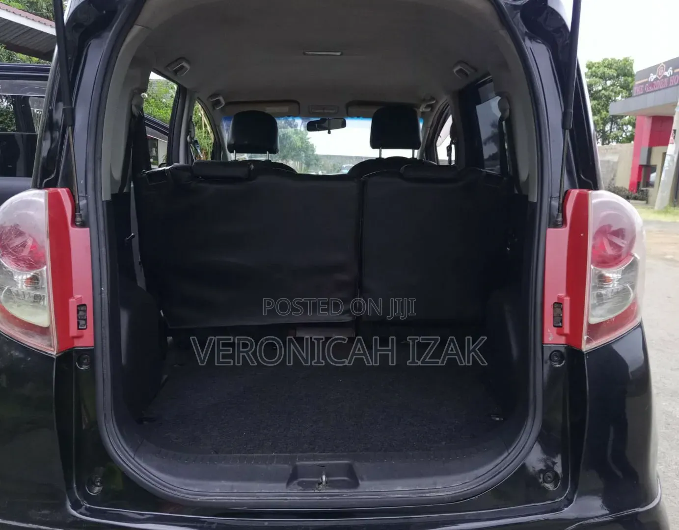 Toyota Ractis 2009 Black