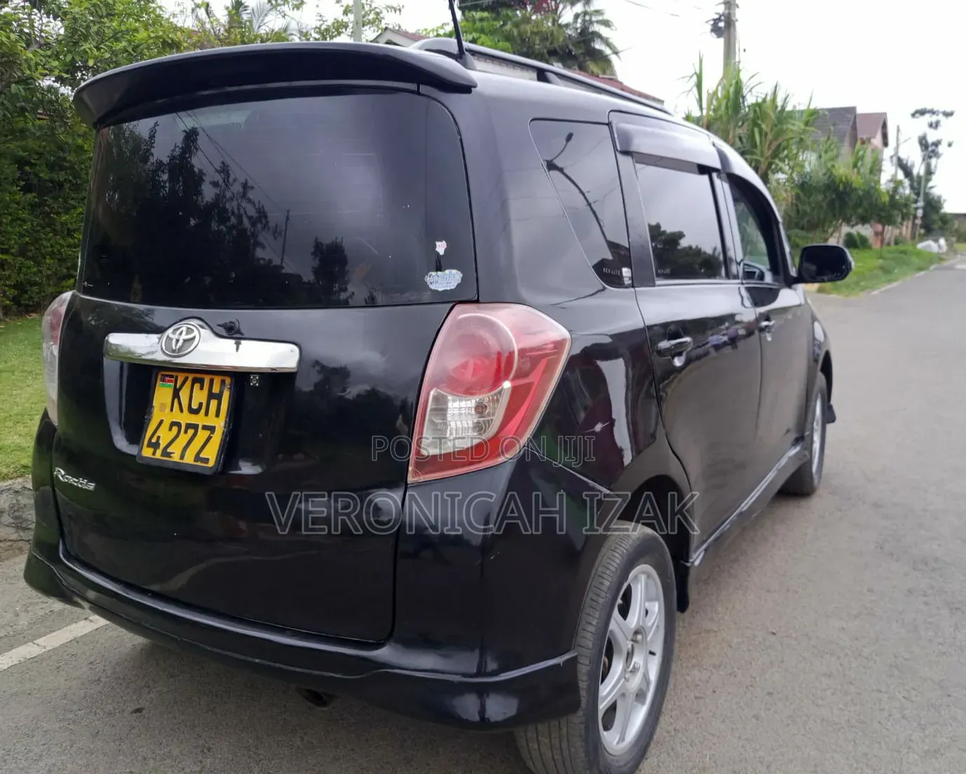 Toyota Ractis 2009 Black
