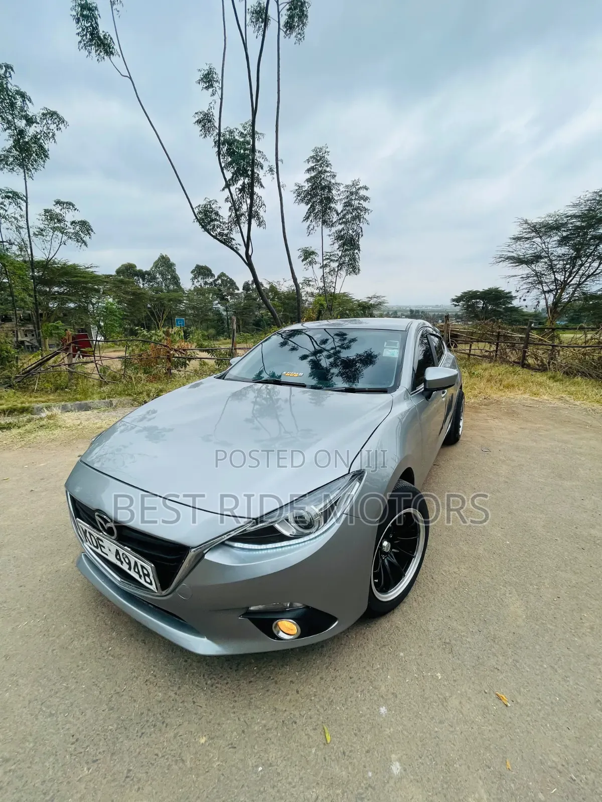Mazda Axela SV Premium 2014 Silver