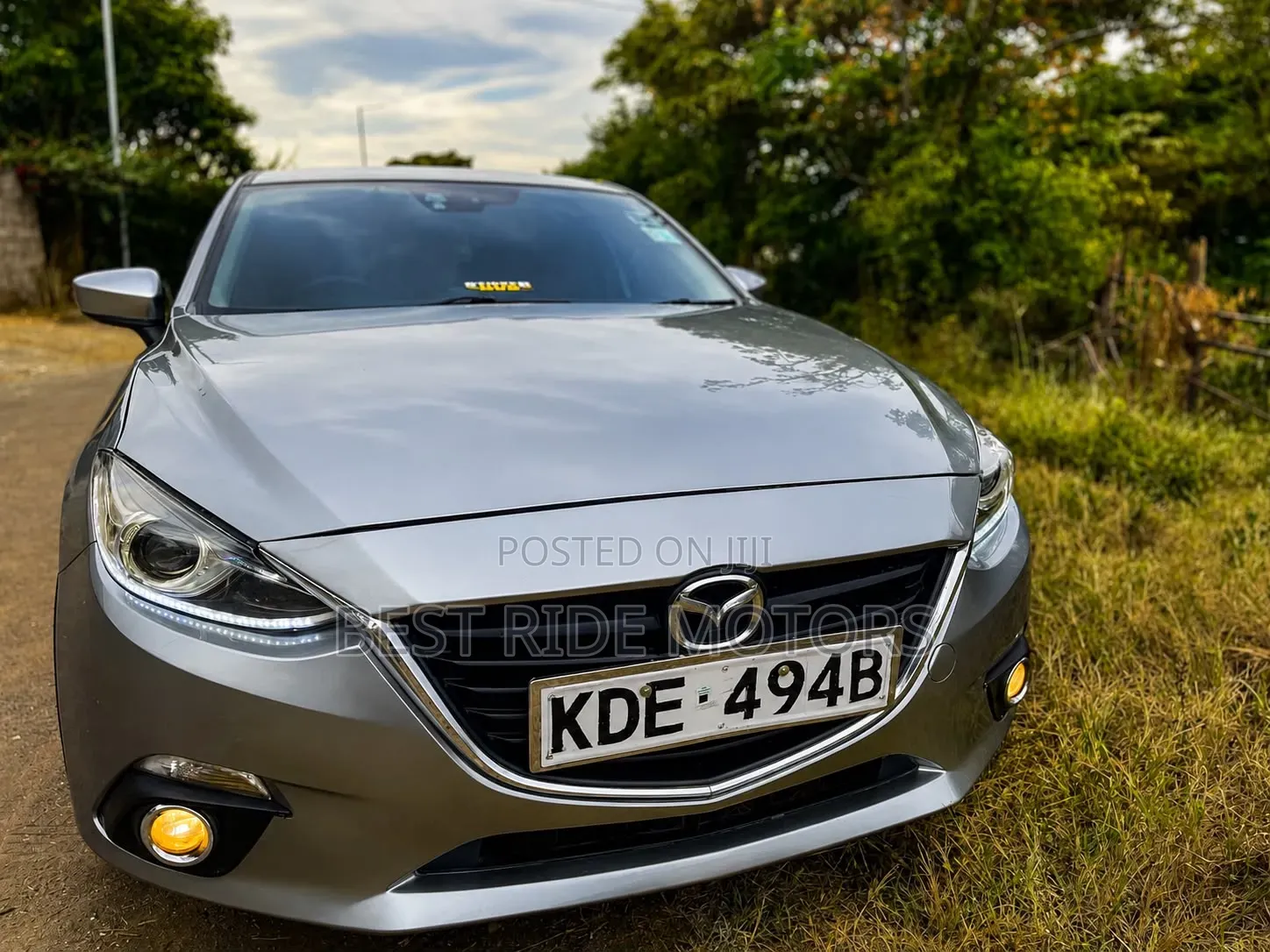Mazda Axela SV Premium 2014 Silver