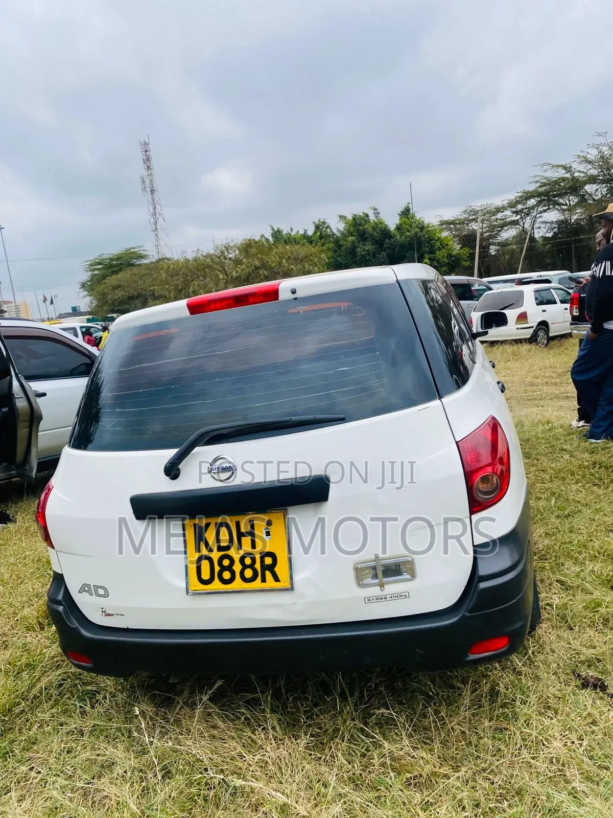 Nissan Advan 2013 White