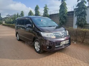 Nissan Serena 2010 Red