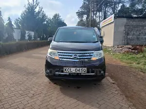 Nissan Serena 2010 Red