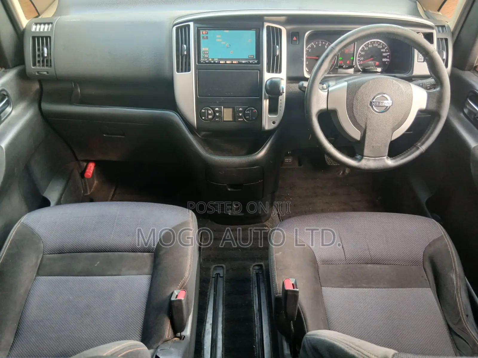 Nissan Serena 2010 Red