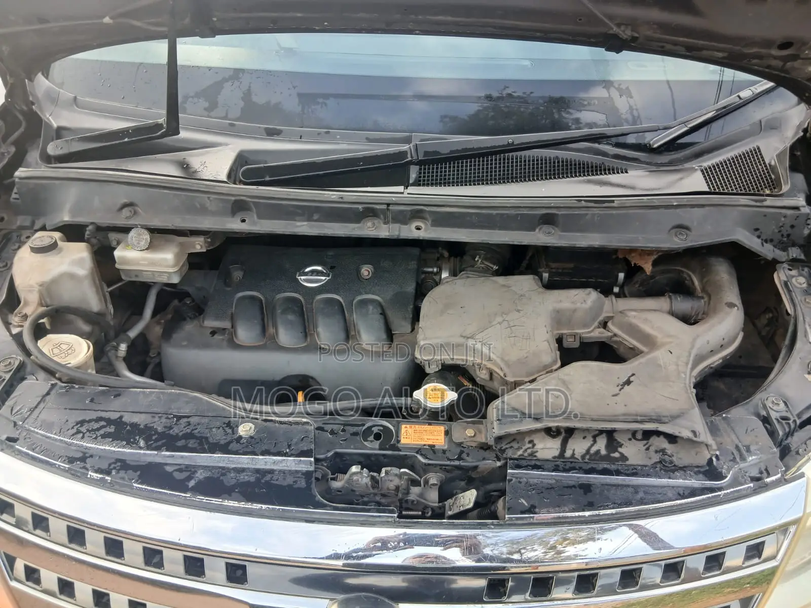 Nissan Serena 2010 Red