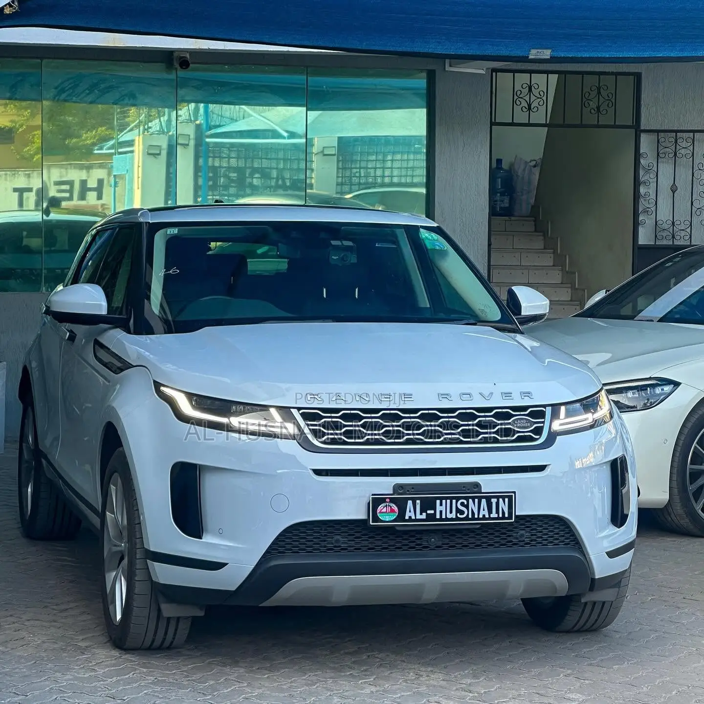 Land Rover Range Rover Evoque SE 4x4 5-Door 2019 Pearl
