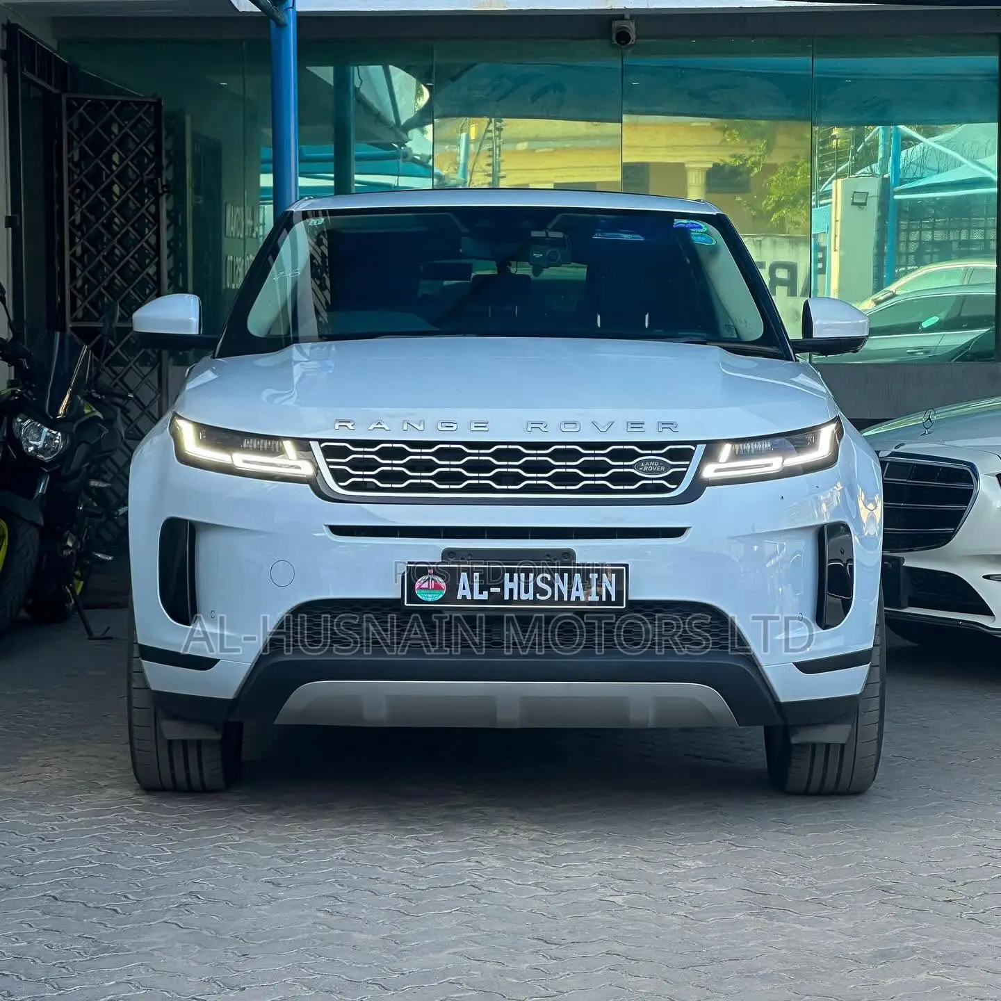 Land Rover Range Rover Evoque SE 4x4 5-Door 2019 Pearl