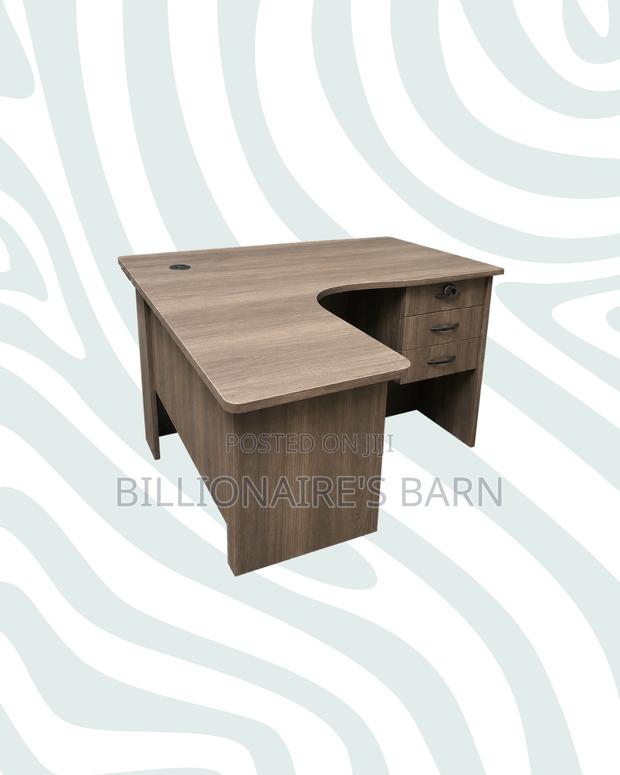 Compact 4x4ft L-Shaped Corner Desk for Daily Study and Writing - thumbnail 2