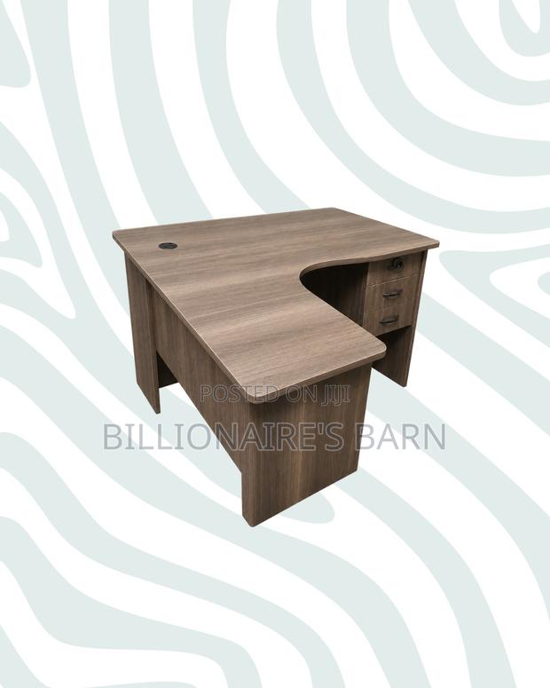 Compact 4x4ft L-Shaped Corner Desk for Daily Study and Writing - thumbnail 3
