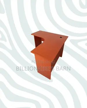 Compact 4x4ft L-Shaped Corner Desk for Smooth Computer Work Routines