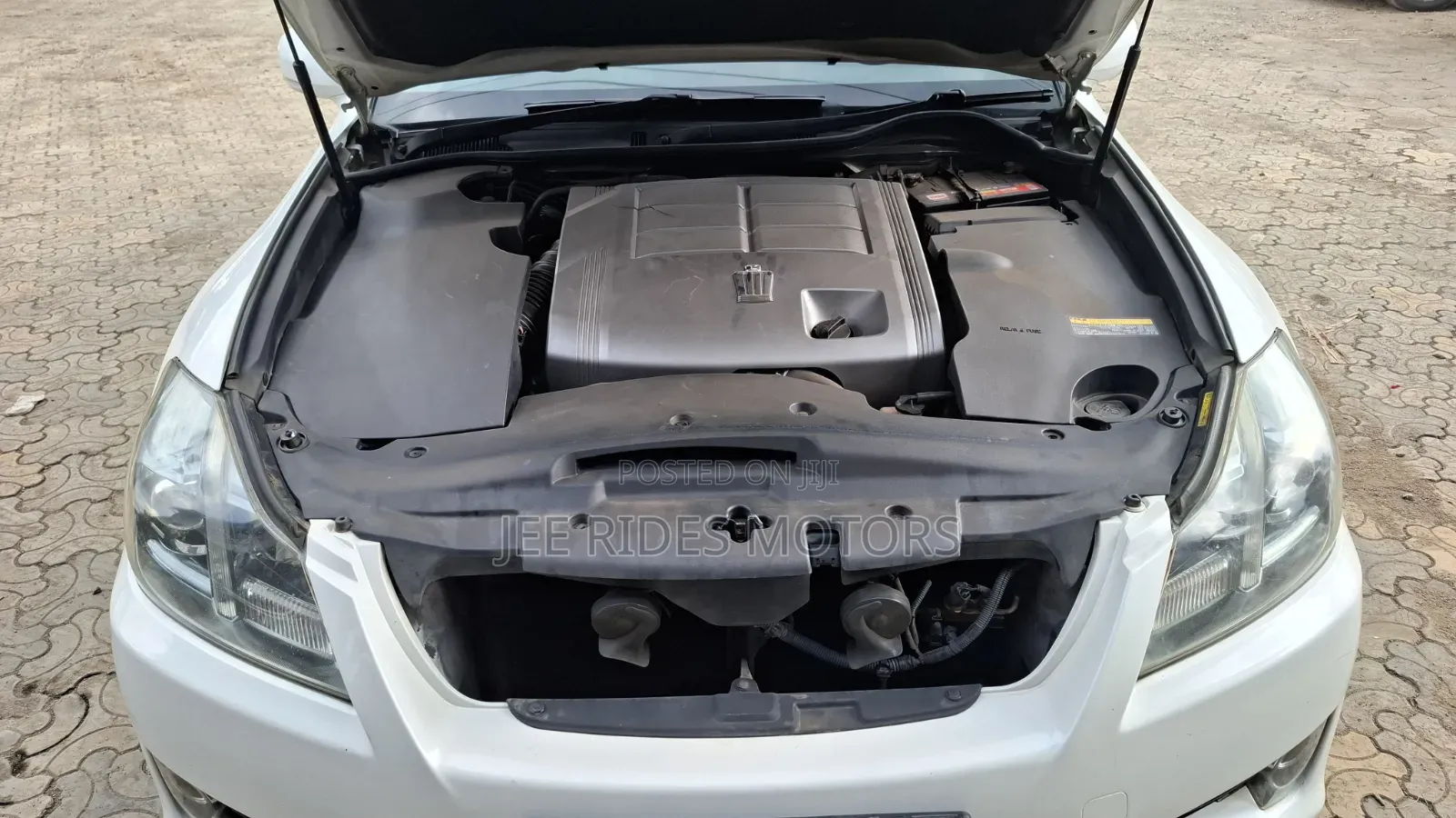 Toyota Crown 2012 White