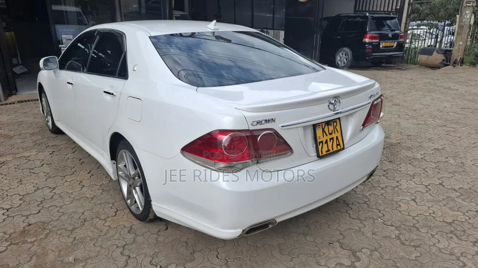 Toyota Crown 2012 White