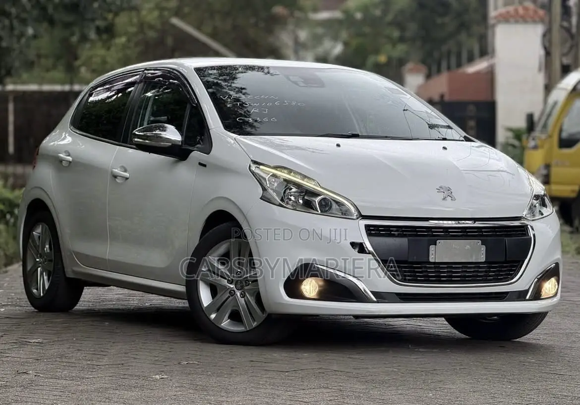 Peugeot 208 2019 White