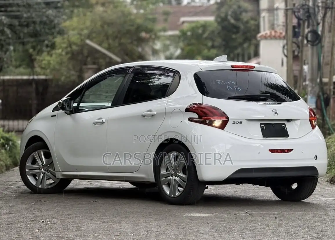 Peugeot 208 2019 White