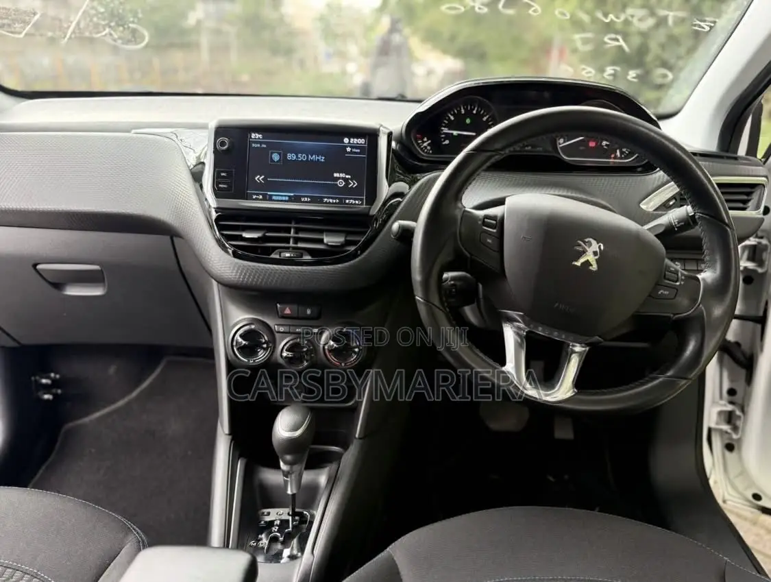 Peugeot 208 2019 White