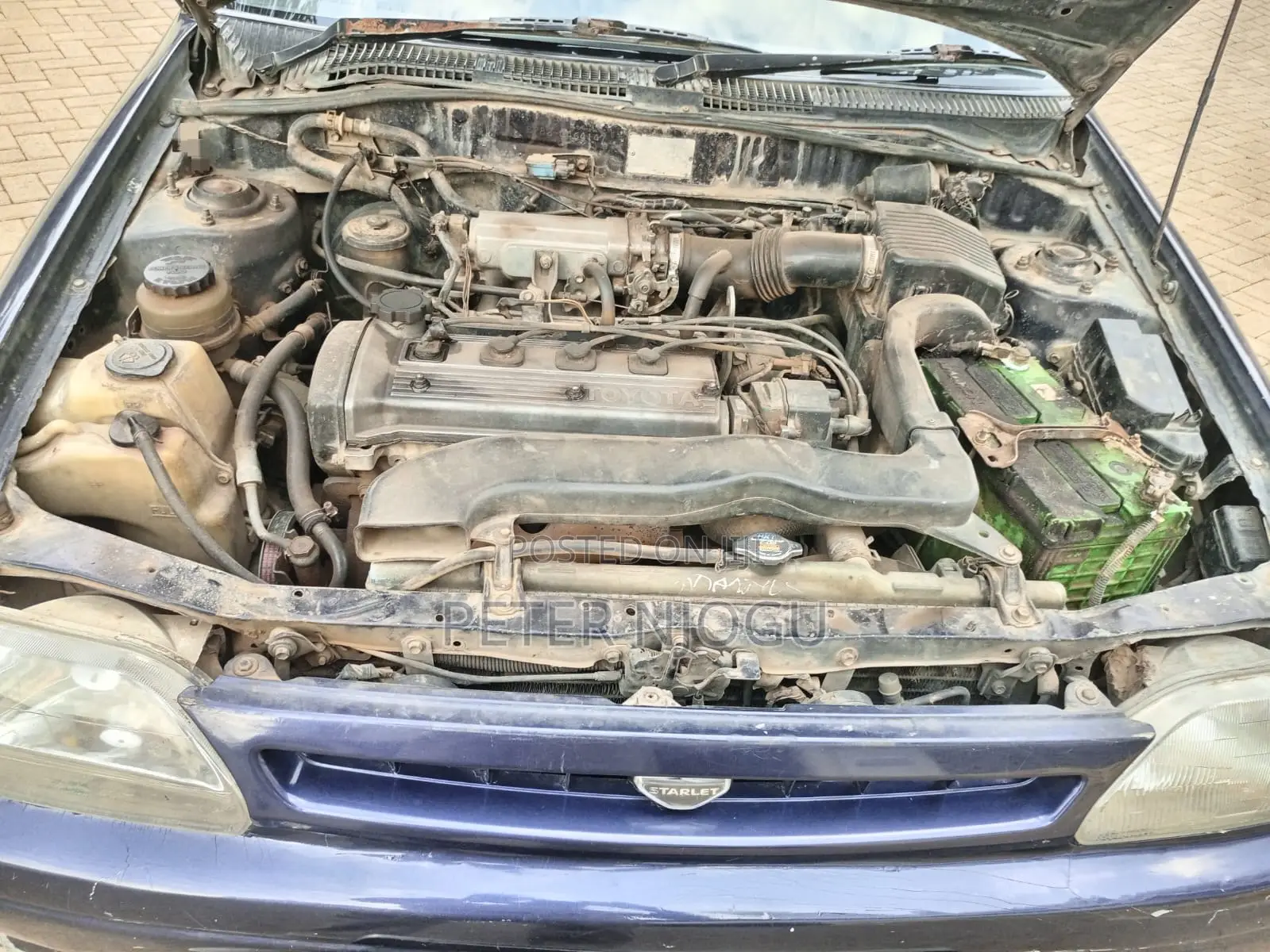 Toyota IST 2000 Blue