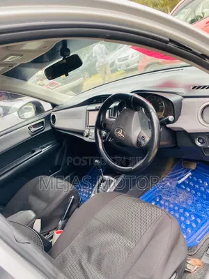 Toyota Axio 2013 Silver