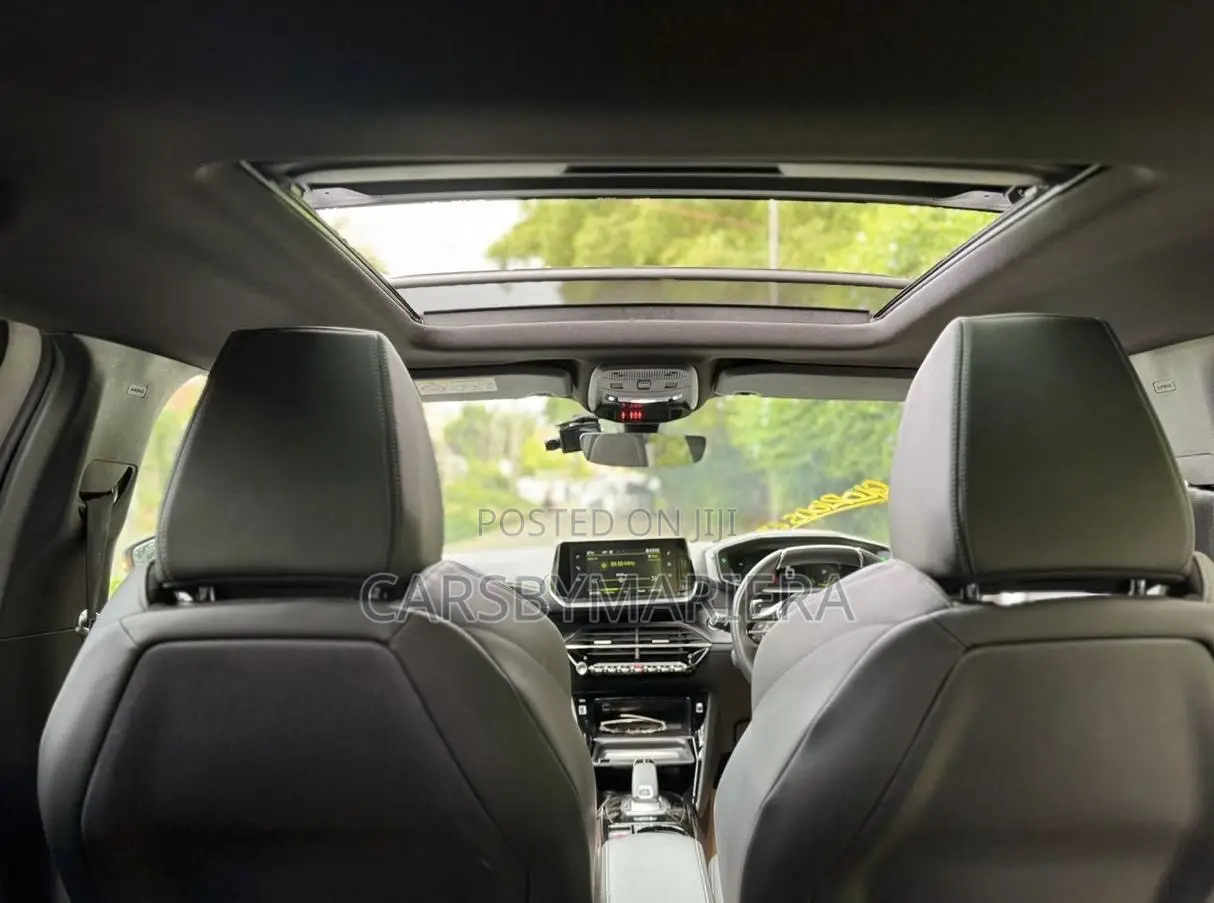 Peugeot 2008 1.2 PureTech (130 Hp) 2021 White