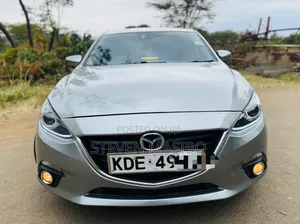 Mazda Axela SV Premium 2014 Silver