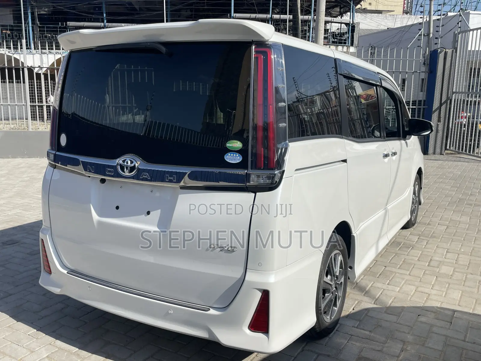 Toyota Noah 2.0 FWD (8 Seater) 2019 White