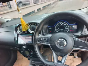 Nissan Note 2016 Orange