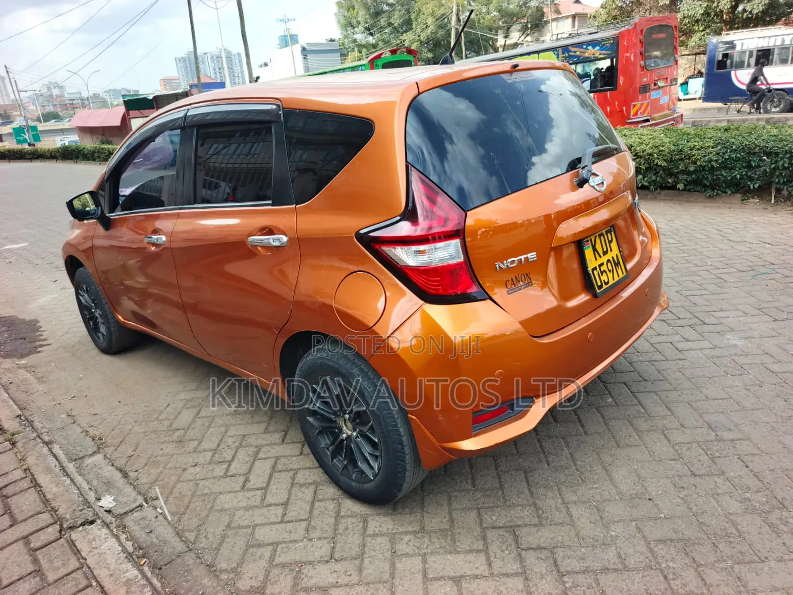 Nissan Note 2016 Orange