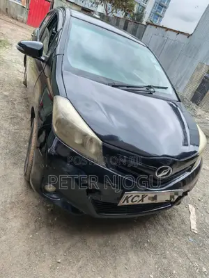Toyota Vitz 2013 Black