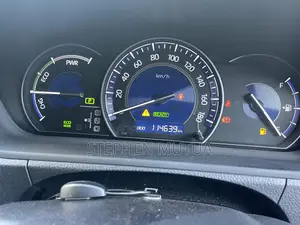 Toyota Esquire 1.8 FWD Hybrid (7 seater) 2019 Gray