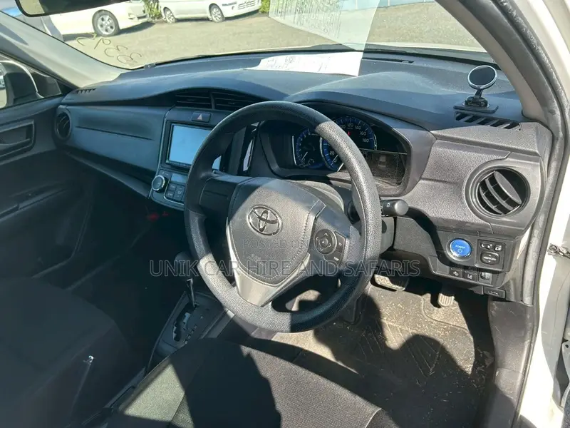 Toyota Axio 1.5 Hybrid 2WD 2020 White