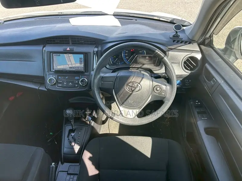 Toyota Axio 1.5 Hybrid 2WD 2020 White