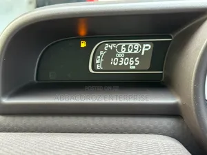 Toyota Porte 2019 Silver